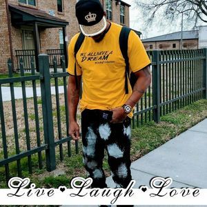 Meet your Posher, Derrick